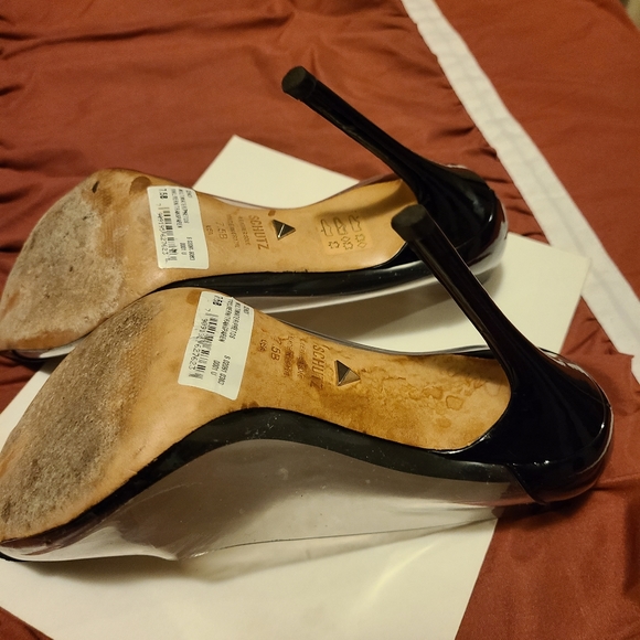 Shoes - Picture 6 of 7